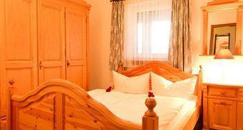 Hotel Quellenhof 로이타쉬 외부 사진