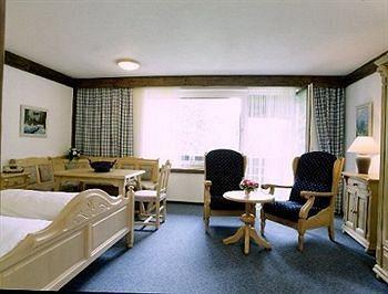 Hotel Quellenhof 로이타쉬 외부 사진